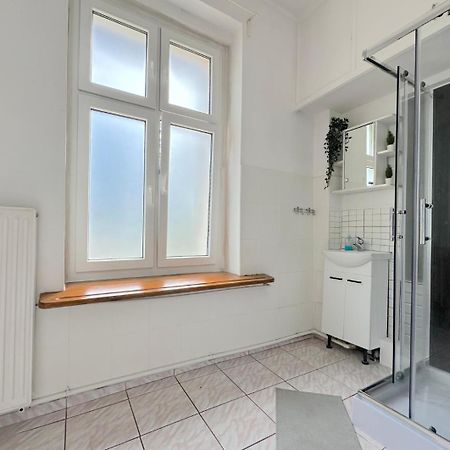 Square Room - 20 Minutes To Gdansk Old Town & Seaside Bagian luar foto